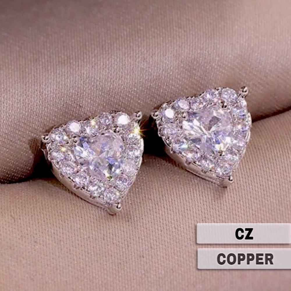 ⚜️𝟯𝟬%𝗢𝗙𝗙 𝗯𝘂𝗻𝗱𝗹𝗲𝘀 𝟯+⚜️ NEW CZ Paved Heart Delicate Stud Earrings - Picture 1 of 7